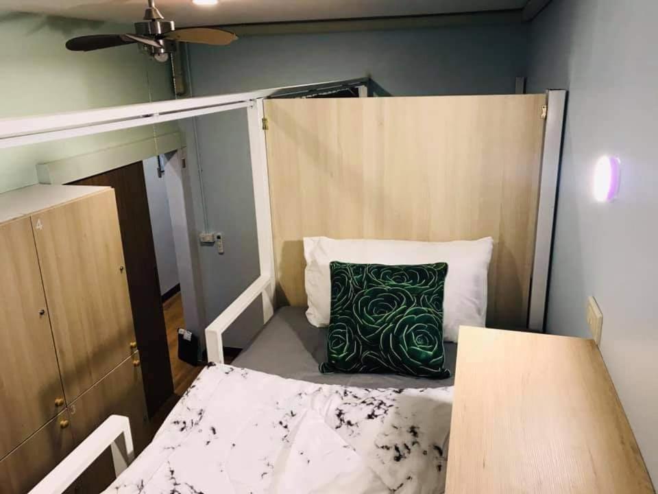 Nature Village Hostel バンコク都 エクステリア 写真